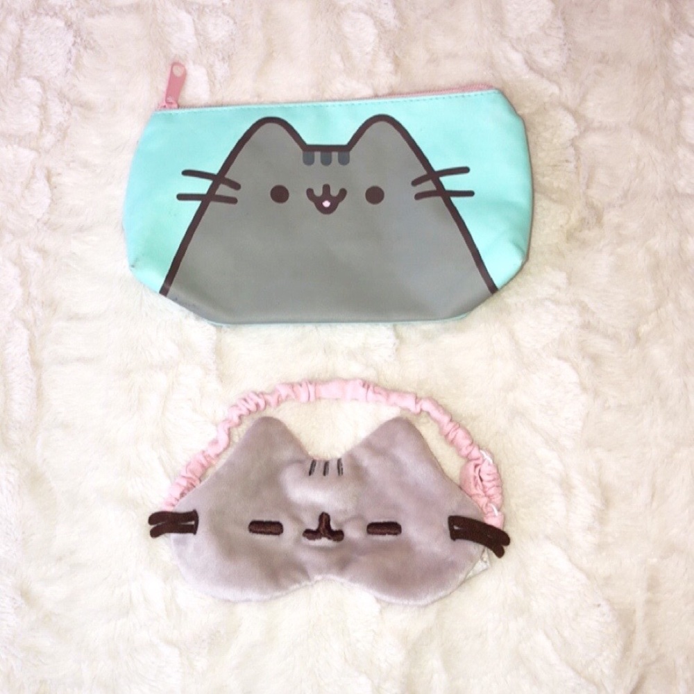 PUSHEEN Plush sleep mask and Cosmetic Bag
